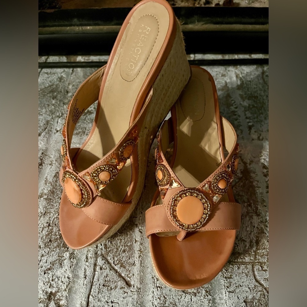 REACTION KENNETH COLE, Espadrille Wedges, size 6.5, Coral Pink - Picture 1 of 7
